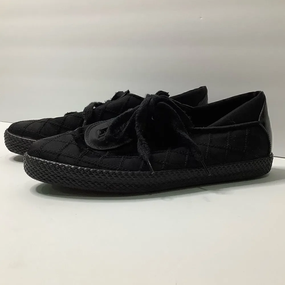 Stuart Weitzman Lace Up Textile Low Top Women Fashion Sneakers Sz 8.5